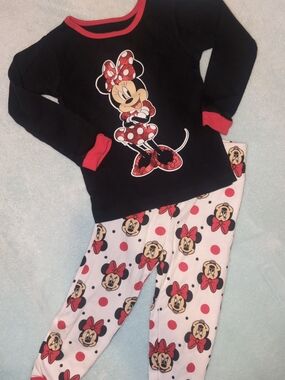Disney Girls Black and Red Minnie Mouse Pajama Set